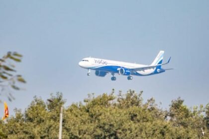 दिल्ली, मुंबई समेत प्रमुख हवाईअड्डों पर कल 220 उड़ानें रद्द