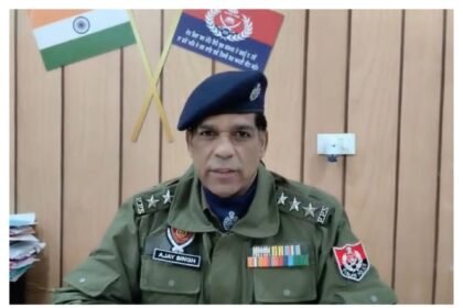 जालंधर पुलिस की बड़ी कार्रवाई: स्नैचिंग और चोरी की वारदातों के आरोपी गिरफ्तार, सोने की चेन व बाइक बरामद”