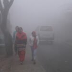 उत्तर भारत में शीतलहर का कहर, कई राज्यों में घना कोहरा और कड़ाके की ठंड से जनजीवन प्रभावित**