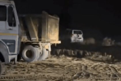 जालंधर के हल्का कैंट इंचार्ज राजविंदर कौर थियाड़ा ने पकड़ी अवैध माइनिंग : रात 1 बजे पुलिस को लेकर पहुंचीं, पोकलेन मशीन और 5 टिपर जब्त