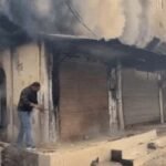 जालंधर के भार्गव कैंप अड्डे में कपड़े की एक दुकान में लगी आग : लोगों ने शटर तोड़कर बिजली सप्लाई काटी, दुकानदार बोला-लाखों रुपए का हुआ नुकसान