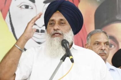 पूर्व उपमुख्यमंत्री और शिरोमणि अकाली दल के अध्यक्ष सुखबीर सिंह बादल के खिलाफ गैर-जमानती वारंट जारी