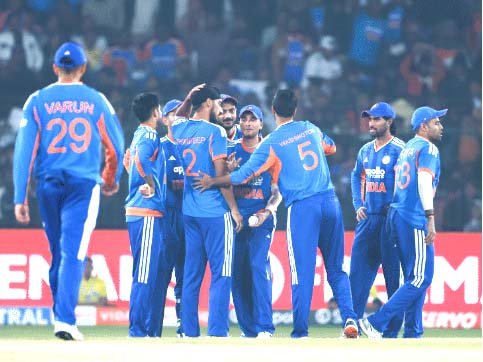 भारत ने साउथ अफ्रीका को पहले टी-20 में 101 रन से हराकर सीरीज में 1-0 की बढ़त : 74 रन ही बना सका साउथ अफ्रीका; हार्दिक की फिफ्टी