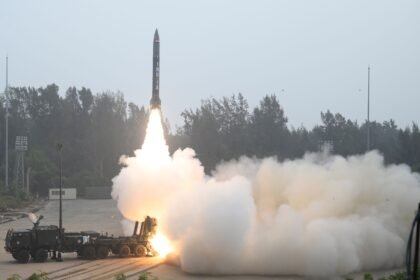 DRDO की ऐतिहासिक उपलब्धि: एक ही लॉन्चर से दो स्वदेशी ‘प्रलय’ मिसाइलों का सफल सैल्वो प्रक्षेपण