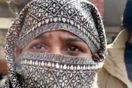 ऑनलाइन प्यार का दर्दनाक अंजाम: युवती बोली– चूड़ियां पहनाईं, साथ रहे, फिर घर से निकाला