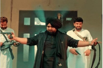 पंजाबी सिंगर रमी रंधावा पर पुलिस ने हथियारों की नुमाइश करने पर FIR दर्ज की