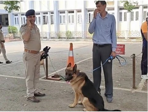 मुक्तसर और गुरदासपुर DC दफ्तरों को बम से उड़ाने की धमकी: DC ऑफिस खाली कराए गए, सुरक्षा एजेंसियां अलर्ट