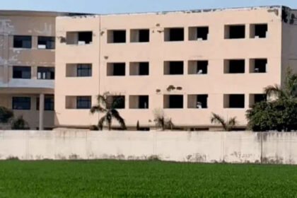 होशियारपुर में प्राइवेट स्कूलों को बम से उड़ाने की धमकी : गणतंत्र दिवस पर बच्चों को स्कूल न भेजने की चेतावनी, CM–पूर्व CM की फोटो पोस्ट