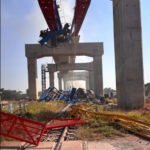 थाईलैंड में तेज रफ्तार से चल रही पैसेंजर ट्रेन पर 65 फीट ऊंचाई से एक क्रेन गिरी: 22 की मौत-80 घायल, ज्यादातर स्कूली छात्र