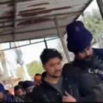 श्री हरिमंदिर साहिब सरोवर में कुल्ला करने का मामला : आरोपी हिरासत में, गाजियाबाद में निहंगों ने आरोपी को घेरा, पुलिस ने लिया हिरासत में