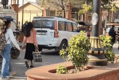 अमृतसर में SGPC का गुस्सा फूटा : दरबार साहिब में बिना सूचना रेड करने पर 2 पुलिसकर्मी बनाए बंधक