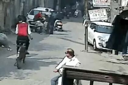 लुधियाना में दिनदहाड़े लूट कांड: कारोबारी पर सुआ से हमला, बाजार बना मूकदर्शक