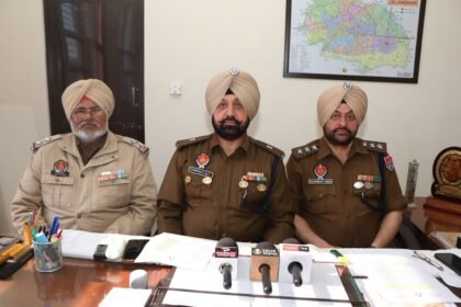 जालंधर में 19.10 लाख की फर्जी लूट का सनसनीखेज खुलासा: बीमा क्लेम के लिए खुद रची साजिश, दो आरोपी गिरफ्तार, महिला व पति नामजद