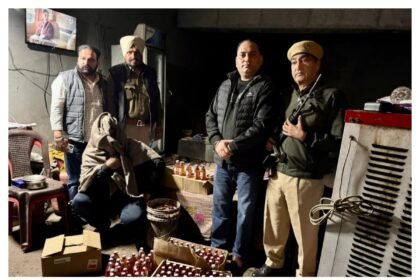 आबकारी विभाग द्वारा नाजायज शराब के खिलाफ कार्रवाई, एफ.आई.आर. दर्ज
