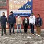 विजिलेंस ब्यूरो द्वारा 18,000 रुपये रिश्वत लेते हुये रेंट कुलेक्टर और चपरासी रंगे हाथों काबू