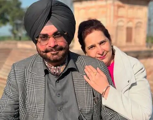 कांग्रेस को बड़ा झटका: नवजोत कौर सिद्धू का पार्टी से किनारा, सांसद रंधावा ने कसा व्यंग्य