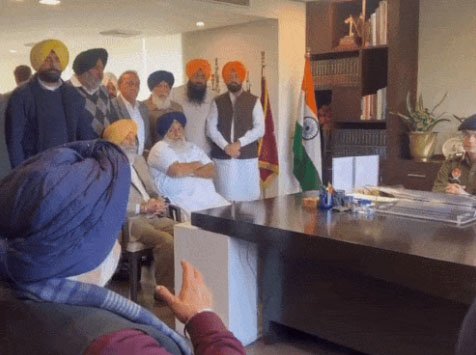 328 स्वरूपों के मुद्दे पर अकाली दल का बड़ा कदम: चंडीगढ़ DGP ऑफिस पहुंचे नेता