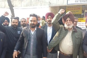 पंजाब में तीन दिन वकीलों की हड़ताल शुरू: फतेहगढ़ साहिब में प्रदर्शन, ग्राम कोर्ट और ‘डेली डेट’ सिस्टम का विरोध
