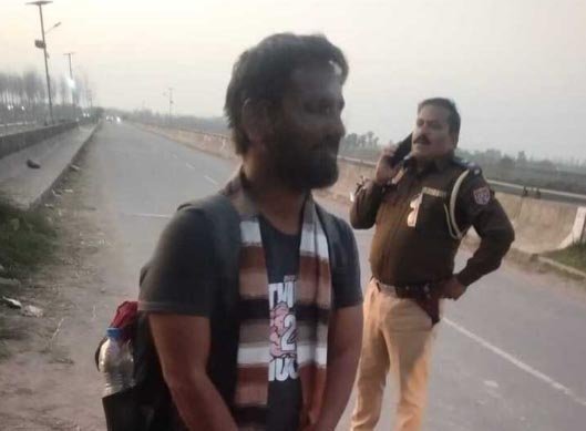 सेना की ड्रेस में संदिग्धों की एंट्री से मचा हड़कंप, एक हिरासत में