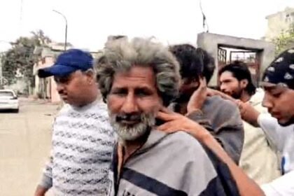 जालंधर में LPG सिलेंडर चोरी करते पकड़े गए 2 चोर, लोगों ने रस्सी से बांधकर पीटा