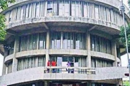 चंडीगढ़ में दहशत: एक कॉल से DC ऑफिस और PU में मची हलचल; बम स्क्वॉड मौके पर, कैंपस में सख्त निगरानी