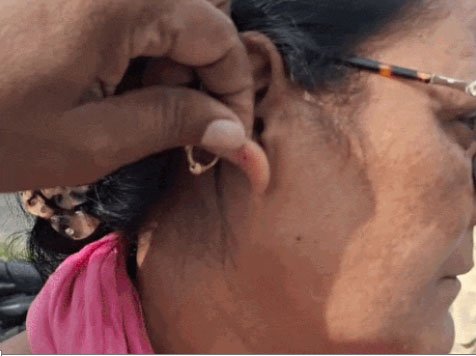 जालंधर में बेखौफ बदमाश : मां-बेटी के जेवर लूटे, बाइकसवार दो लुटेरों ने दातर से हमला कर बालियां-चेन व नकदी छीनी