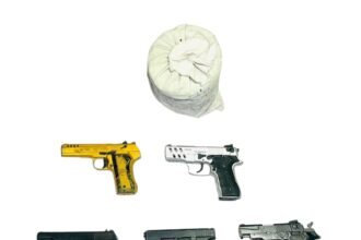 अमृतसर पुलिस की बड़ी कामयाबी: सरहद पार ड्रग्स और हथियार तस्करी गिरोह का भंडाफोड़, 3 आरोपी गिरफ्तार