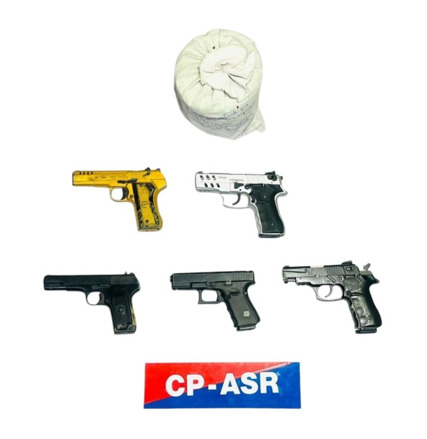 अमृतसर पुलिस की बड़ी कामयाबी: सरहद पार ड्रग्स और हथियार तस्करी गिरोह का भंडाफोड़, 3 आरोपी गिरफ्तार