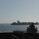 US ने ईरानी मालवाहक जहाज़ ज़ब्त किया, तेहरान ने जवाबी कार्रवाई की चेतावनी दी