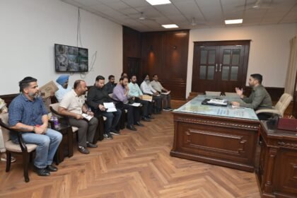 डिप्टी कमिश्नर ने गेहूं की खरीद का लिया जायजा, लिफ्टिंग में तेजी लाने के दिए निर्देश