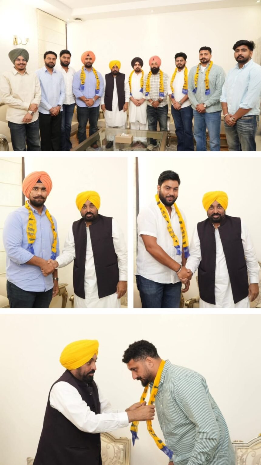 रुस्तम-ए-हिंद जस्सा पट्टी ने थामा ‘झाड़ू’, मुख्यमंत्री भगवंत मान की मौजूदगी में आम आदमी पार्टी में हुए शामिल