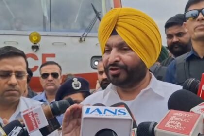 शंभू रेलवे ट्रैक पर धमाके वाली जगह पहुंचे रवनीत सिंह बिट्टू; ISI की साजिश का जताया शक, सुरक्षा के लिए उठाए कड़े कदम**