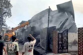 जालंधर में लकड़ी फैक्टरी धूं-धूं कर जली, 10 दमकल गाड़ियों ने घंटों बाद पाया काबू