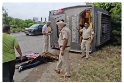 पेपर खत्म होने की खुशी मातम में बदली: अमृतसर से जम्मू जा रही बस पलटी, 2 छात्रों ने मौके पर तोड़ा दम