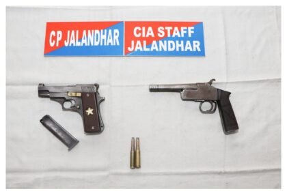 गैंगस्टरों पर वार:** जालंधर में अलग-अलग कार्रवाई के दौरान 500 ग्राम हेरोइन और 3 पिस्तौल बरामद, पुलिस ने सलाखों के पीछे पहुँचाए 4 आरोपी।