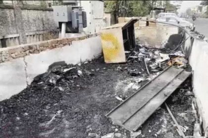 हिंसा की आग में बंगाल: TMC ऑफिस पर बुलडोजर चला, ममता-अभिषेक बनर्जी के घरों की सुरक्षा हटाई; 24 घंटों में भाजपा-तृणमूल के 4 कार्यकर्ताओं की हत्या
