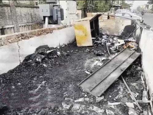 हिंसा की आग में बंगाल: TMC ऑफिस पर बुलडोजर चला, ममता-अभिषेक बनर्जी के घरों की सुरक्षा हटाई; 24 घंटों में भाजपा-तृणमूल के 4 कार्यकर्ताओं की हत्या