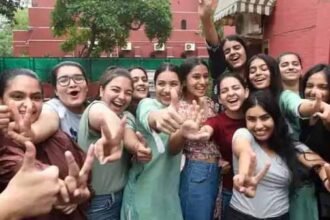 पंजाब बोर्ड 10वीं में बेटियों का जलवा: फरीदकोट की हरलीन बनी स्टेट टॉपर, मनिमहेश को दूसरा तो रिया को तीसरा स्थान