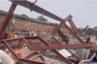 कोलकाता में निर्माणाधीन गोदाम ढहा, 5 मजदूरों की मौत: मलबे में 50 से ज्यादा लोगों के फंसे होने की आशंका , 4 का रेस्क्यू; सेना भी बचाव में जुटी