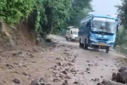 जम्मू के किश्तवाड़ में 2 जगह बादल फटा: लैंडस्लाइड से रास्ते बंद, राहत-बचाव में जुटे सुरक्षाबल; राजस्थान-MP में आंधी-बारिश का कहर, 5 की मौत