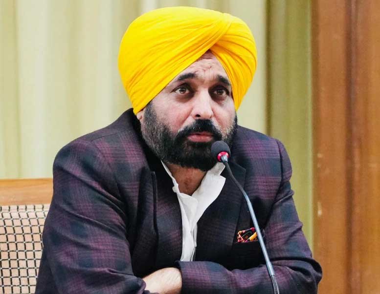 अकाल तख्त के फैसले पर सियासत तेज : मुख्यमंत्री ने वीडियो पर तोड़ी चुप्पी, बोले- उस व्यक्ति से मेरी शारीरिक बनावट नहीं मिलती