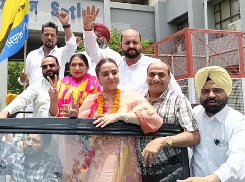 मोगा नगर निगम चुनाव में AAP का दबदबा: विनैपाल कौर निर्विरोध मेयर जैसी जीत के साथ चुनी गईं