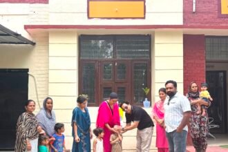 गढ़दीवाला में पल्स पोलियो अभियान शुरू, सुपरवाइजर डॉ. निर्मल सिंह ने बूथों का किया निरीक्षण