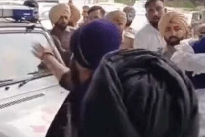 लुधियाना में शिव सेना चेयरमैन की पायलट गाड़ी को निहंगों ने घेरा: CIA पुलिस ने सुरक्षित निकाला, जमकर नारेबाजी