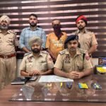 जालंधर: ATM से धोखाधड़ी कर पैसे उड़ाने वाले गिरोह का पर्दाफाश, एक आरोपी गिरफ्तार; तेजधार चाकू और फेवीक्विक बरामद