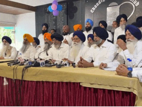 अकाली दल (पुनर सुरजीत) में बड़ी बगावत: 15 नेताओं ने छोड़ी पार्टी, नए मोर्चे का ऐलान