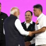 PM मोदी के चंडीगढ़ दौरे के यादगार मोमेंट्स : स्टेज पर कांग्रेस सांसद से मुस्कुराकर मिले PM, उद्घाटन के नींव पत्थर पर AAP सांसद का नाम