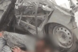 जालंधर में 140 की रफ्तार बनी काल: कैंटर से टकराई कार, 3 युवकों की दर्दनाक मौत;   2 की लाश फ्रंट सीट पर फंसी, एक की रोड पर गिरी