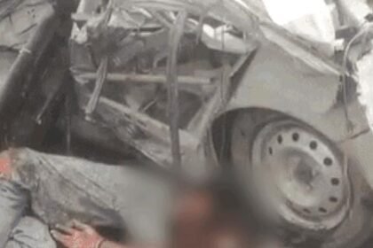 जालंधर में 140 की रफ्तार बनी काल: कैंटर से टकराई कार, 3 युवकों की दर्दनाक मौत;   2 की लाश फ्रंट सीट पर फंसी, एक की रोड पर गिरी