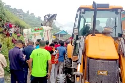 दर्दनाक सड़क हादसा : हिमाचल प्रदेश के चंबा में 100 फीट नीचे गिरी बस, 8 लोगों की मौत; कई घायल